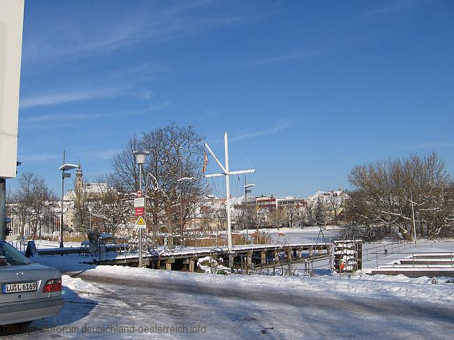 BÖBLINGEN > Stadtgarten > Bootssteg