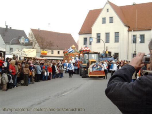 FASCHINGSUMZUG > Höchstädt > Lüne Geia