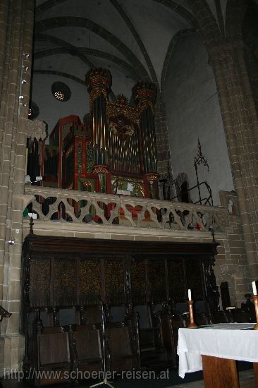 WIMPFEN IM TAL > Ritterstiftskirche Sankt Peter > Orgelempore und Chorgestühl