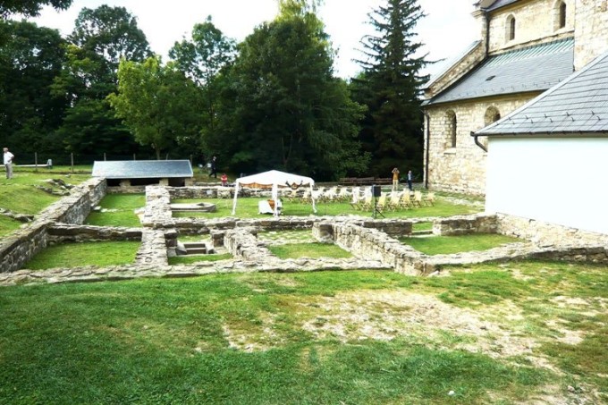 BÉLAPÁTFALVA > spätromanische Klosterkirche 4