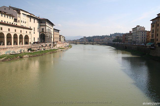 FIRENZE > Arno > Ponte Vecchio > Ausblick ostwärts