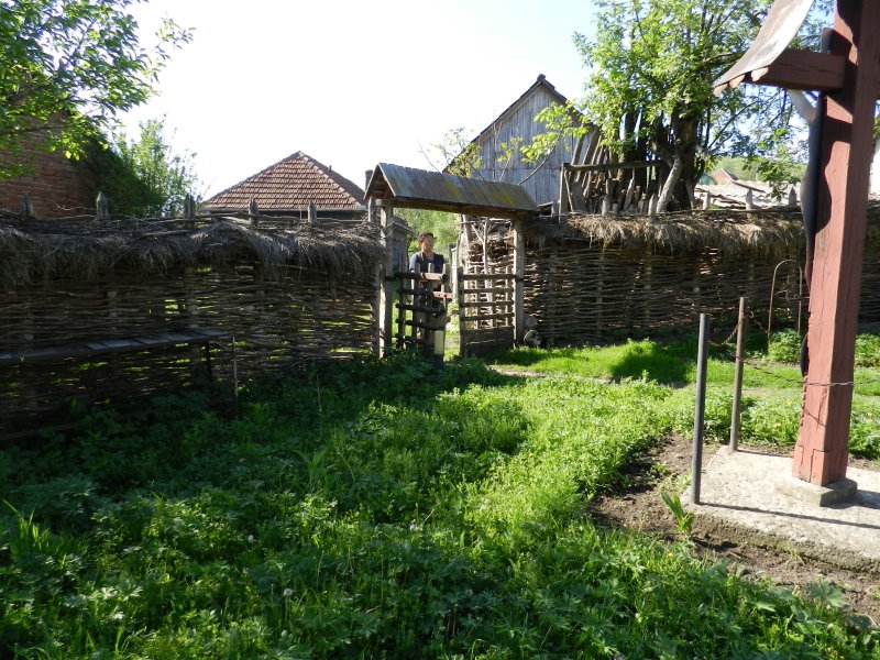 Cicau_alte Holzkirche (2)