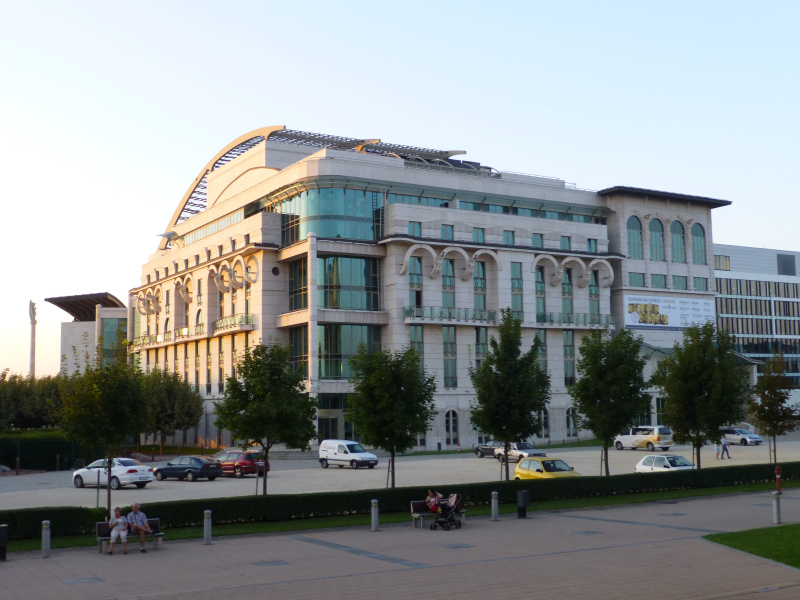 H:Budapest>neues Nationaltheater in der Dämmerung