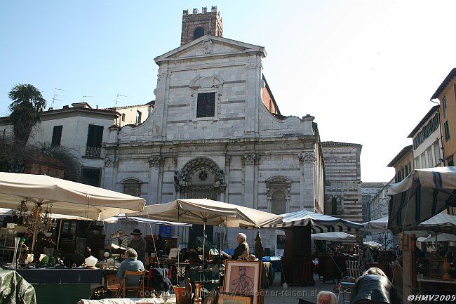 LUCCA > Floh- und Trödelmarkt