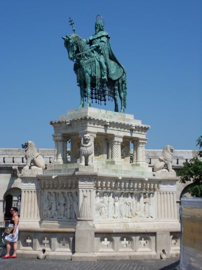 H:Budapest>Burgberg>Matthiaskirche>Stefandenkmal002