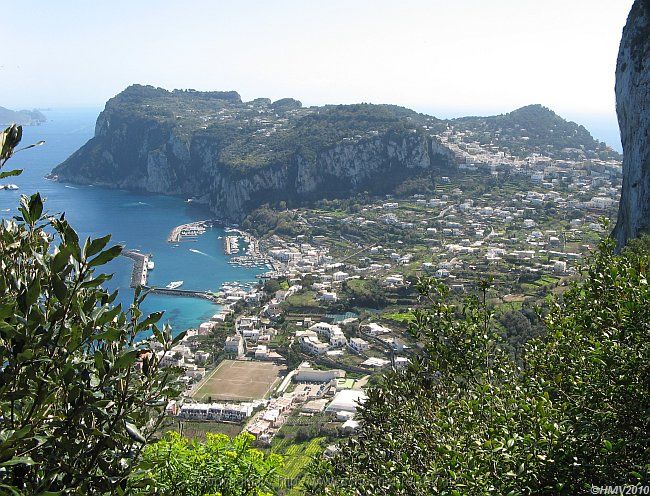 ANACAPRI > Ausblick auf Marina Grande und Capri