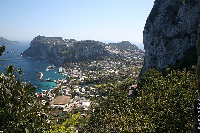 ANACAPRI > Ausblick auf Marina Grande und Capri