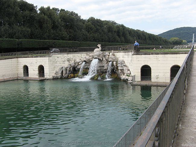 KÖNIGSSCHLOSS CASERTA > Giardino > Fontana dei Delfini