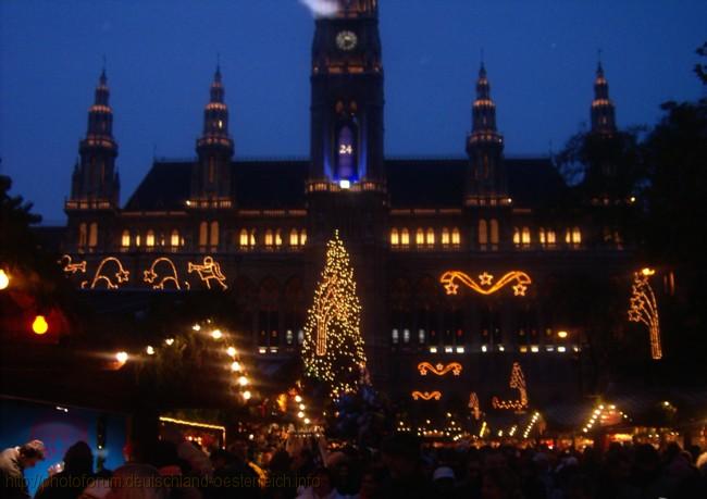 WIEN > Wiener Rathaus > Adventmarkt