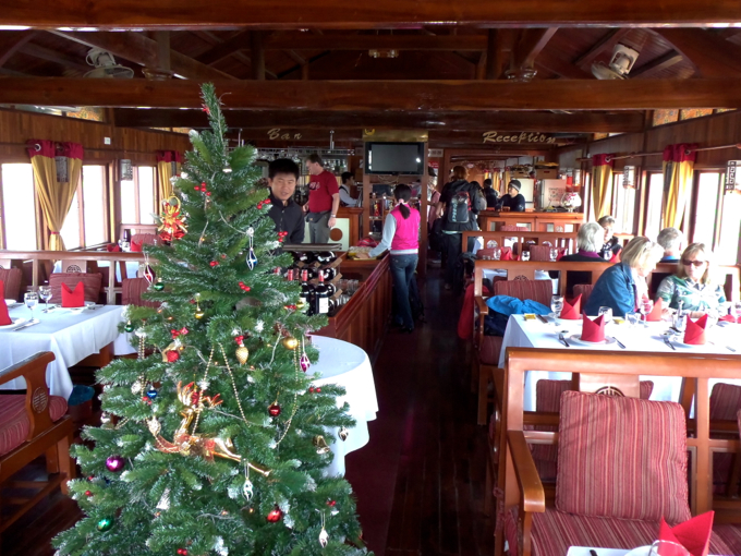 HALONG-BUCHT > Tour auf einer Dschunke