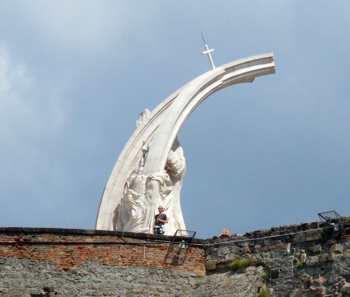 H:Esztergom>Burgberg>Milleniumsdenkmal