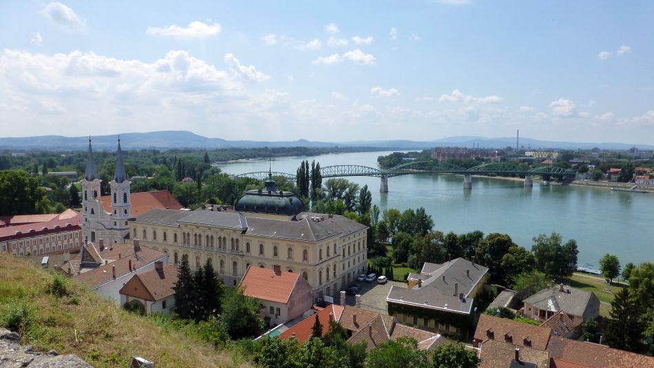 H:Esztergom>Blick vom Burgberg auf die Donau