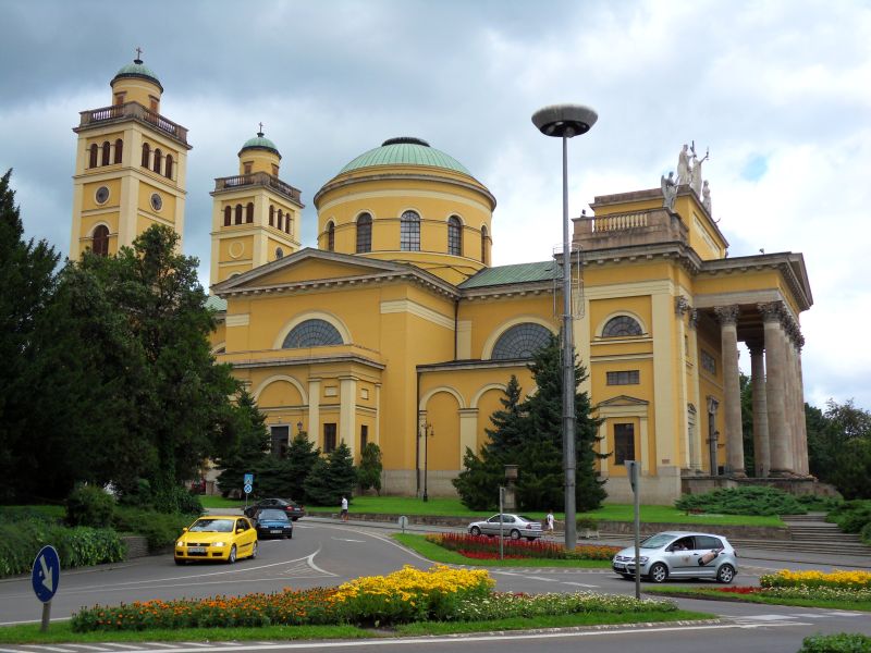 H:Eger>Basilika4