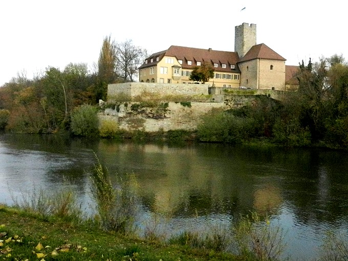 LAUFFEN AM NECKAR > Burg