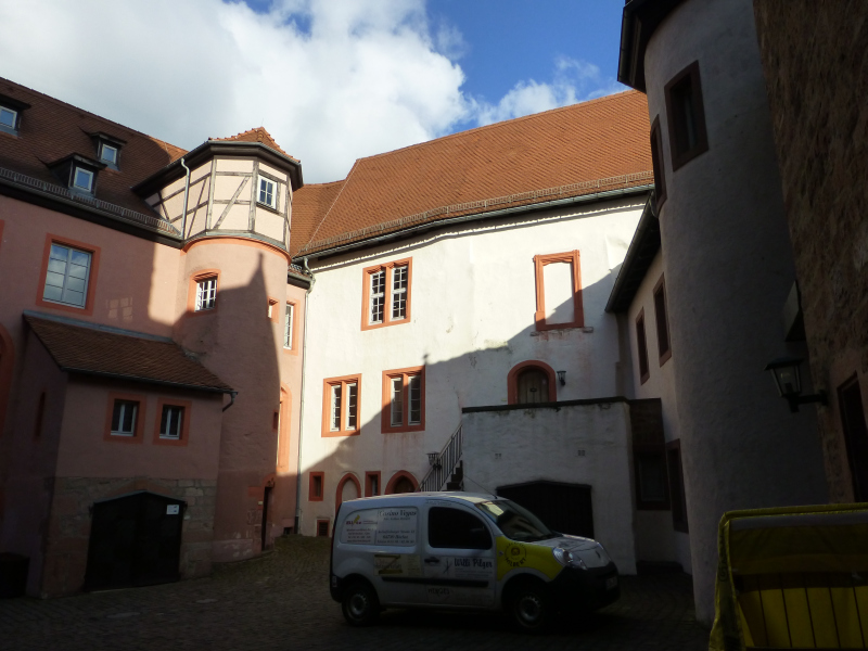 D:Hessen>Burg Breuberg>Kernburg>Saalbau und Kapellenbau