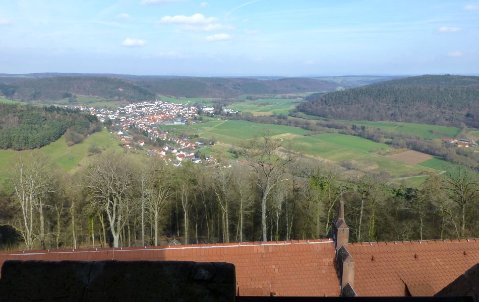D:Hessen>Burg Breuberg>Kernburg>Bergfried>Blick nach Norden
