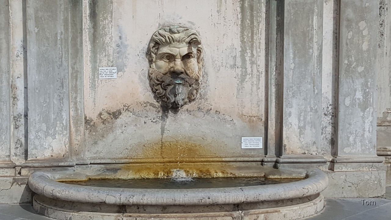 römischer Bronzebrunnen