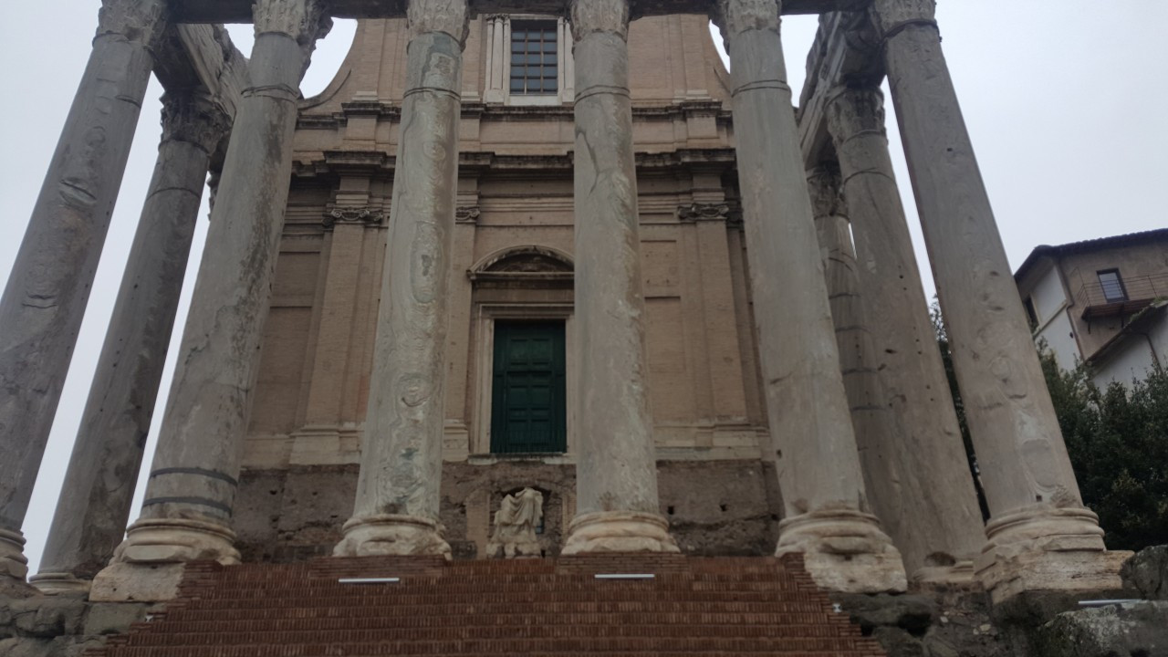 Tempel des Antoninus Pius und der Faustina