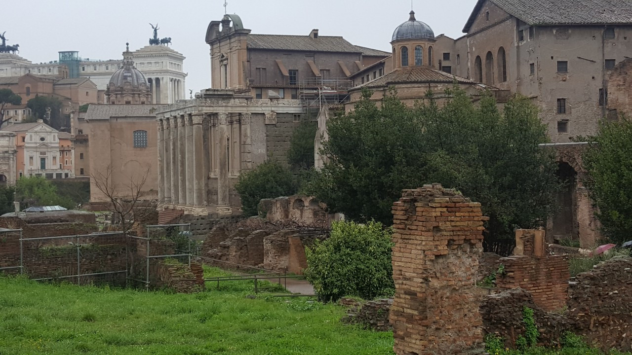 Tempel des Antoninus Pius und der Faustina