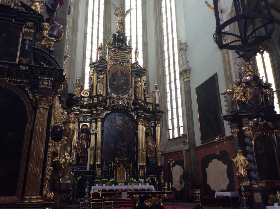 Prag Teynkirche < Nepomuk