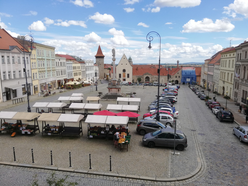 Znojmo < Nepomuk