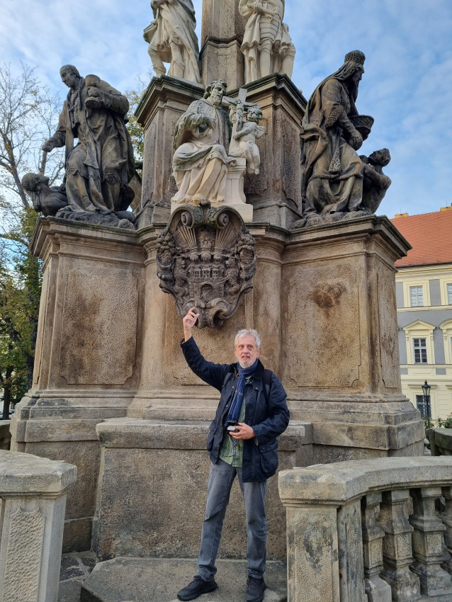 Prag Hradschin Mariensäule < Nepomuk