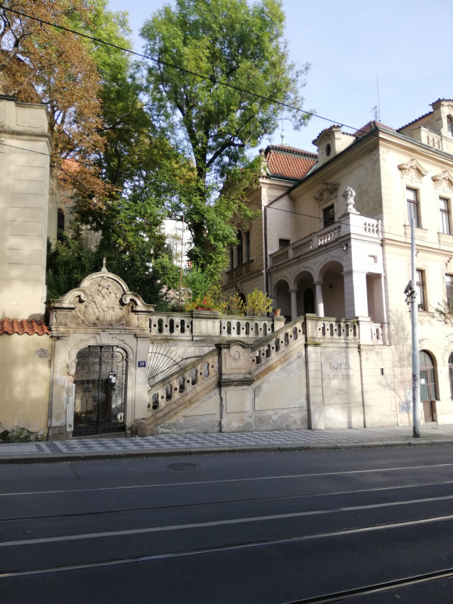 Prag, Neustadt, Johannes am Felsen < Nepomuk